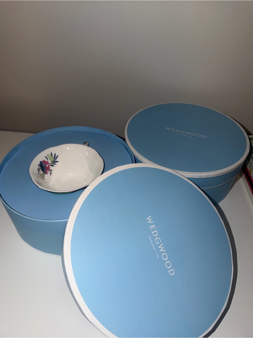 Wedgwood tea cup and plate set (x2)